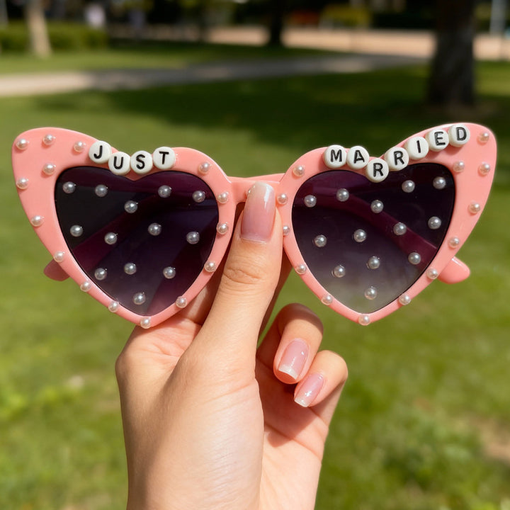 Novelty Heart-Shaped Sunglasses Bowlift