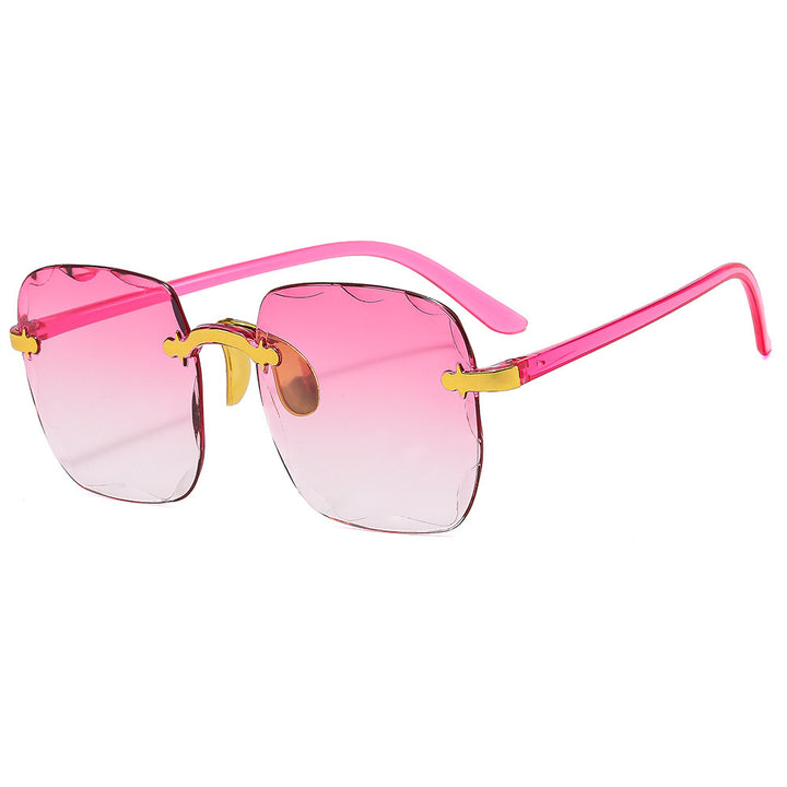 Ladies oversized sunglasses with unique design elements Bowlift