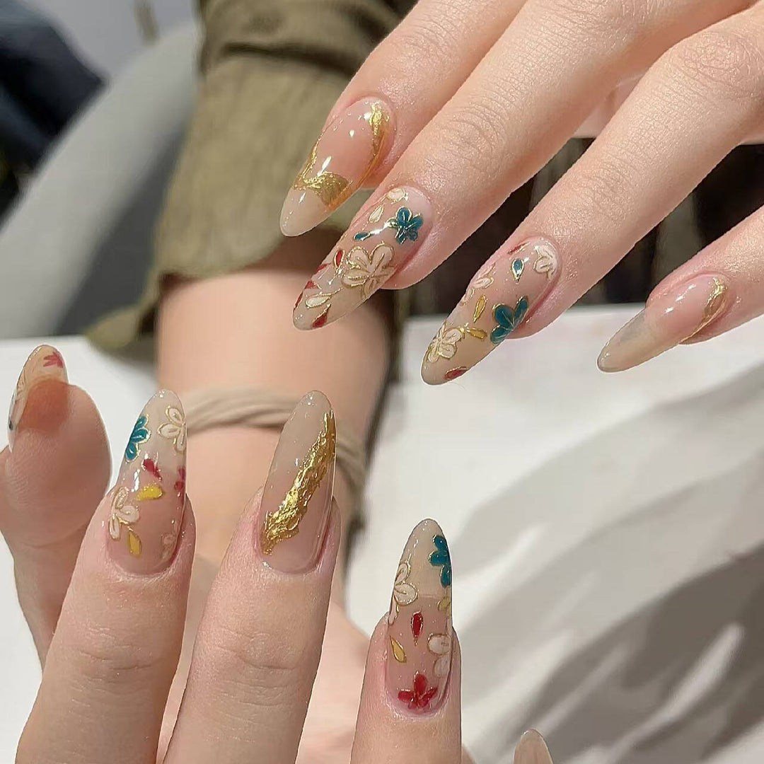 Artistic Floral-Embellished Press-On Nail Art Bowlift