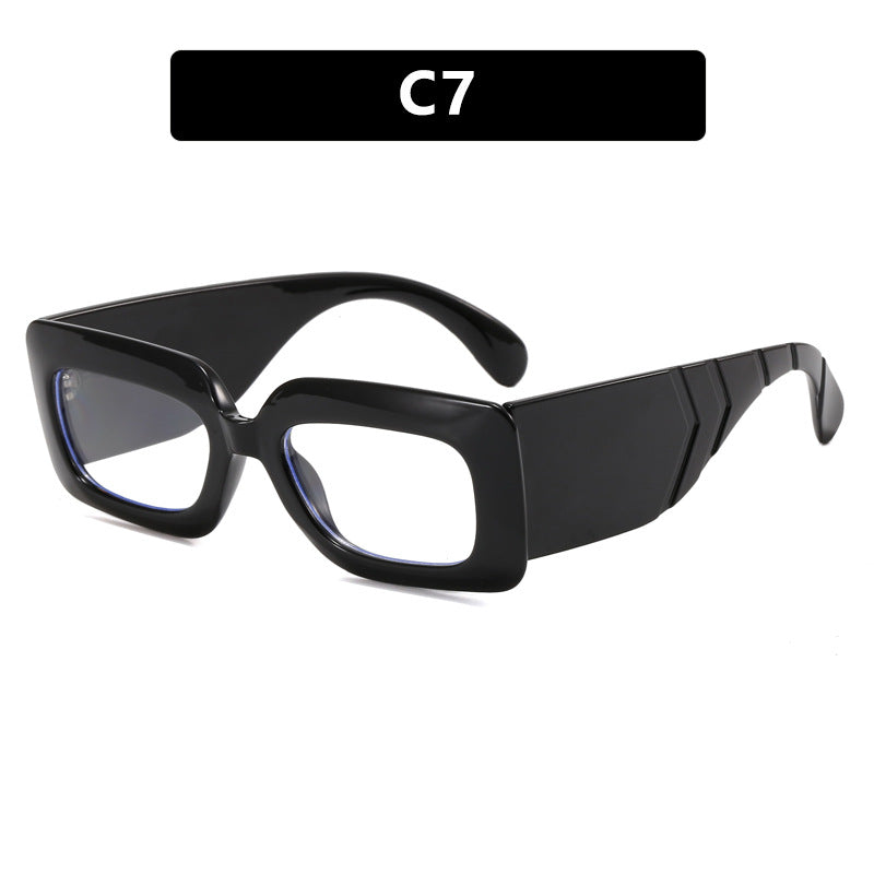 Women extravagant sunglasses with striking snake pattern Bowlift