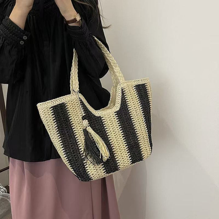 Large Hand-Knotted Shopper Bowlift