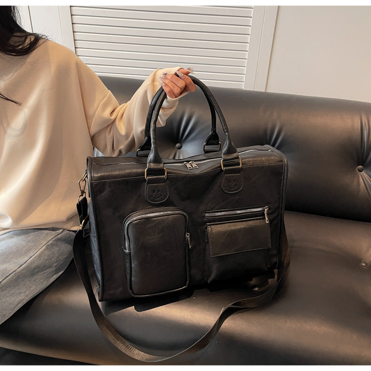Elegant everyday and travel bag with multiple compartments Bowlift