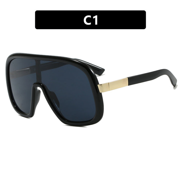 Women's oversized sunglasses in elegant retro design Bowlift
