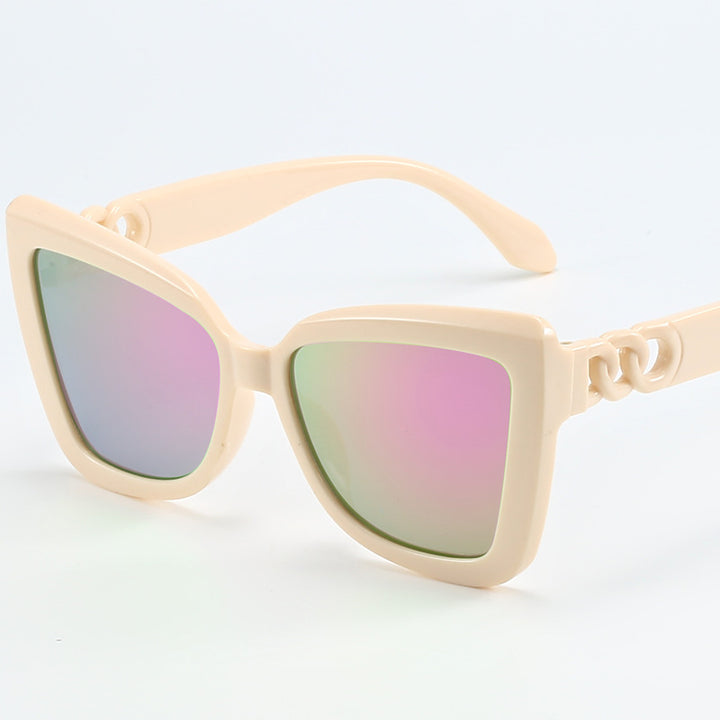 Ladies modern cat-eye sunglasses with clear frame and UV protection Bowlift