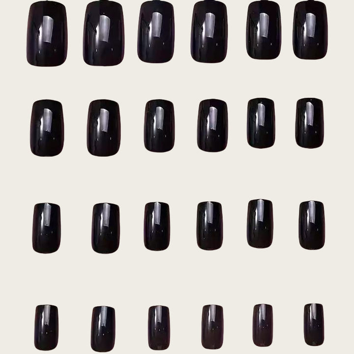 Artificial Nail Set in Shimmering Black Width Bowlift
