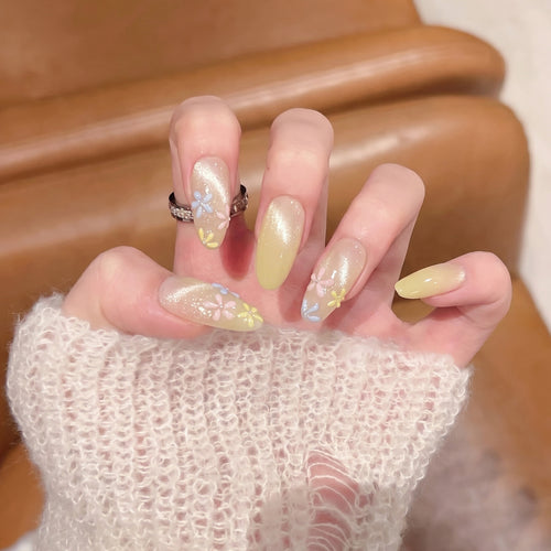 Stylish Press-On Nail Set with Floral Design Bowlift