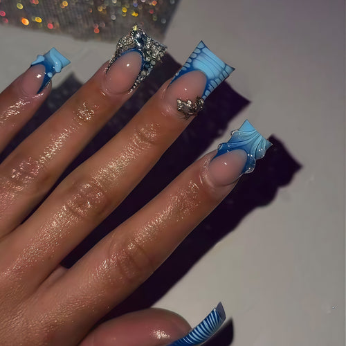 Glamorous 3D Press-On Nail Set Bowlift