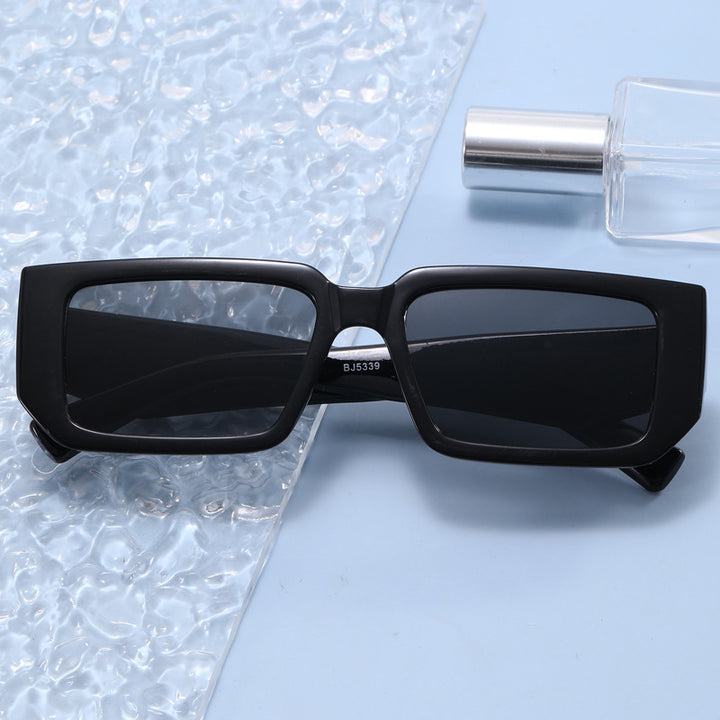 Women's Fashion Rectangular Sunglasses with Fancy Frame Bowlift