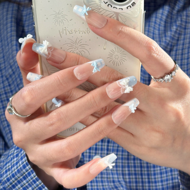 Artistic Press-On Nail Set with Floral and Gemstone Accents Bowlift
