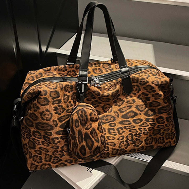 Weekend travel bag in fashionable leopard pattern Bowlift