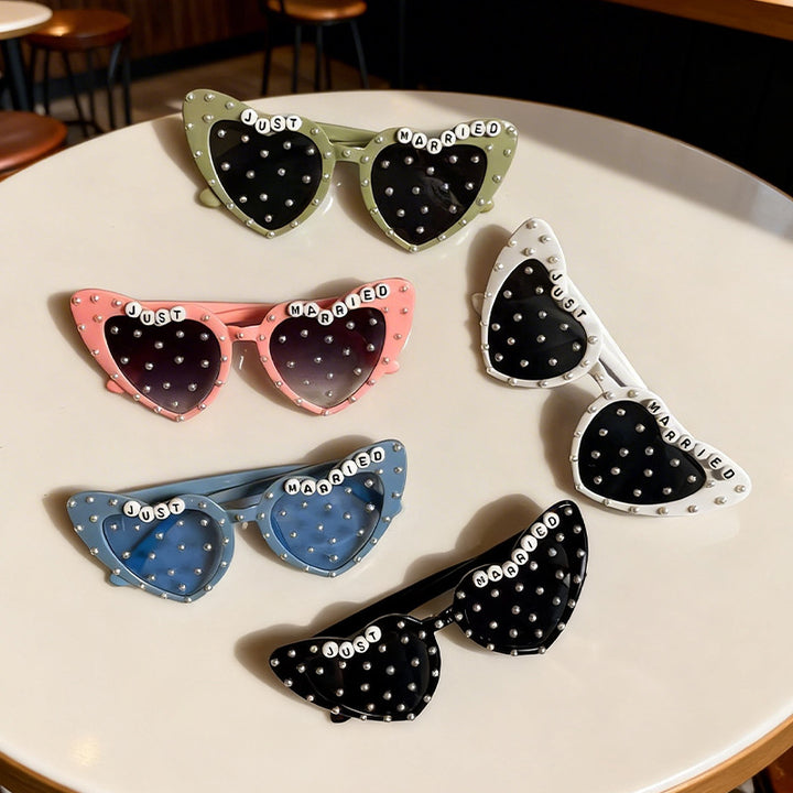Novelty Heart-Shaped Sunglasses Bowlift