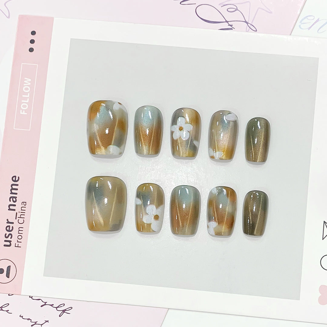 Artificial nail tips with flower design Bowlift
