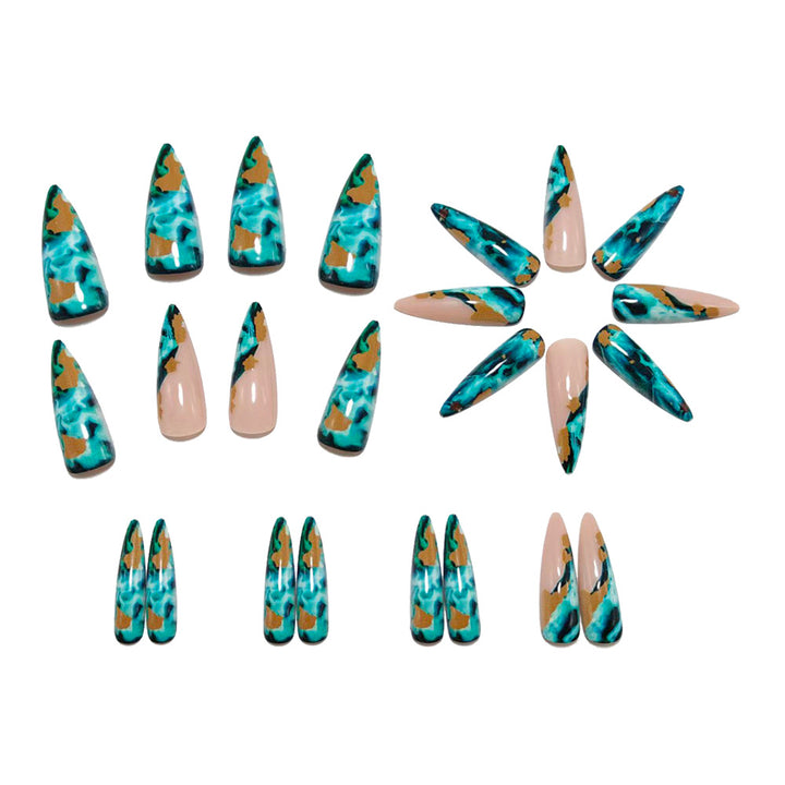 Artificial nails in luxurious marble and gold design Bowlift
