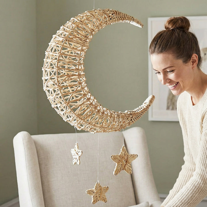 Stylish pendant light made of woven material Bowlift