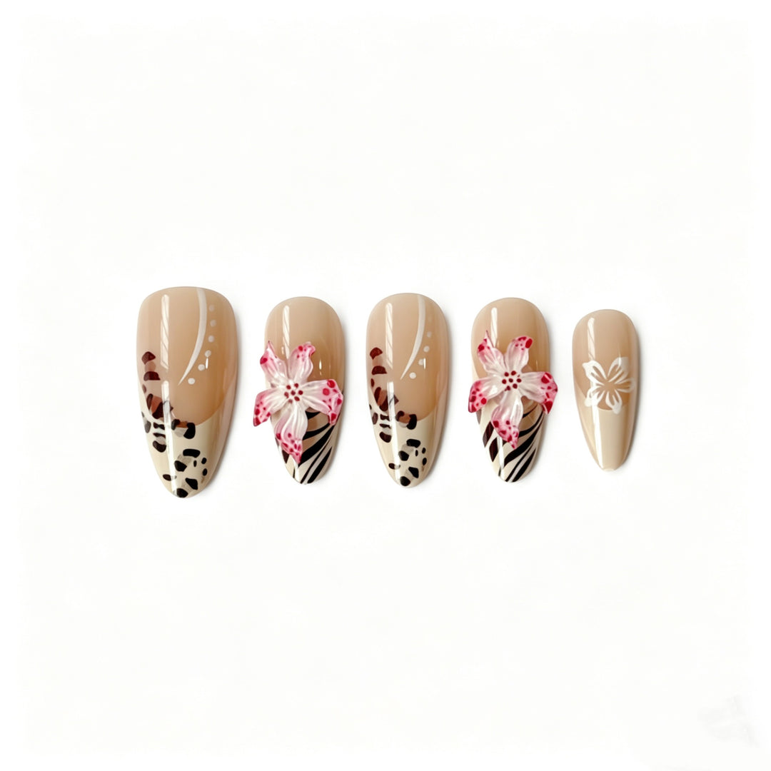 Artificial nails with floral accents and animal print Bowlift
