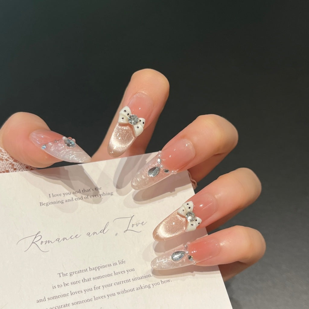 Elegant Nail Art Design Bowlift