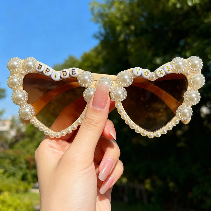 Decorative Heart-Shaped Bride-To-Be Sunglasses Bowlift