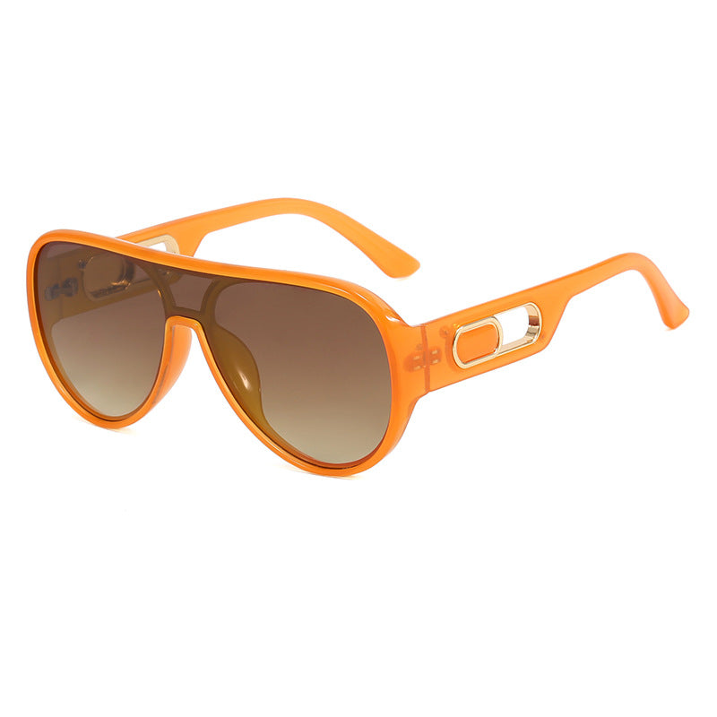 Ladies Elegant Oversize Sunglasses with Designer Details Bowlift