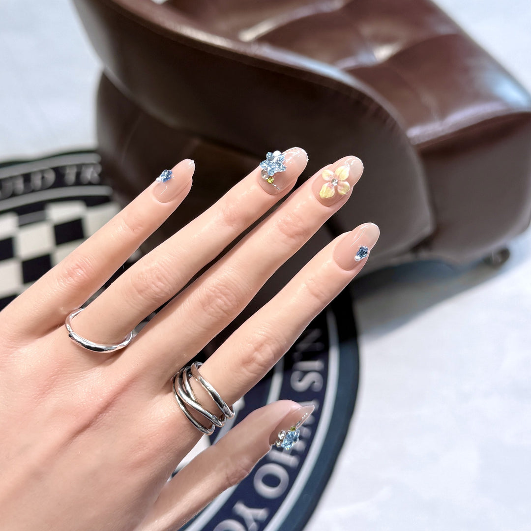 Artistic Floral Press-On Nail Tips Bowlift