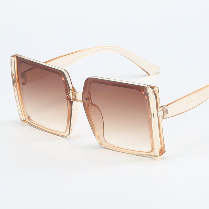 Ladies Oversized Sunglasses with Gradient Bowlift