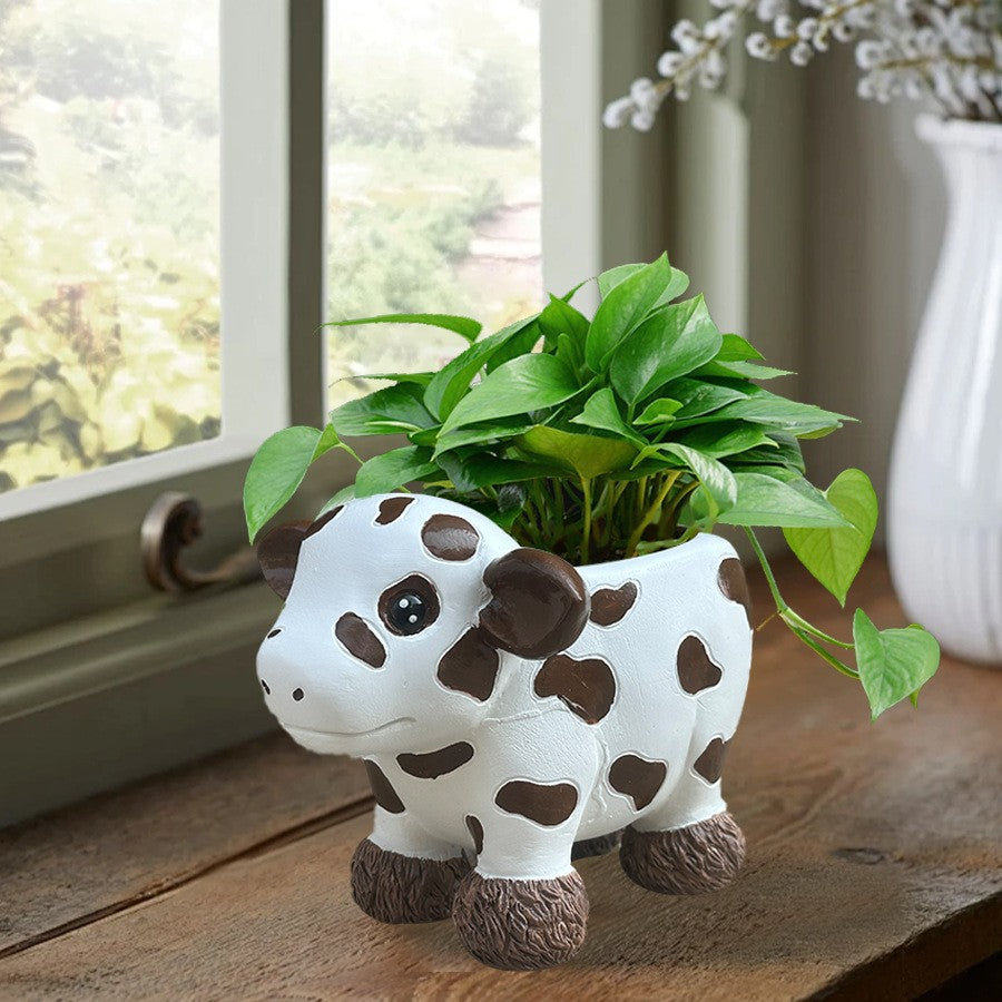Flower pot in the shape of a cow Bowlift