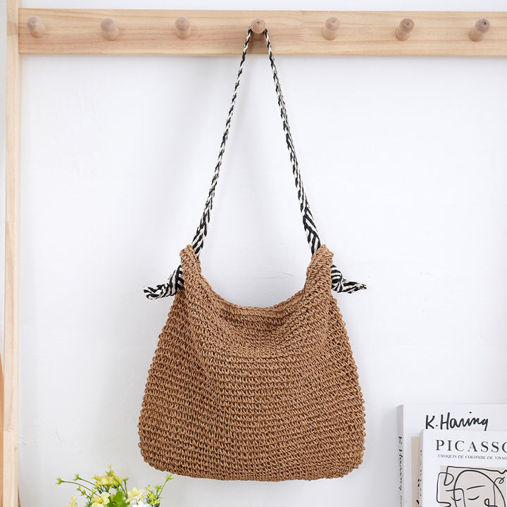 Tote bag made of natural material with playful design Bowlift