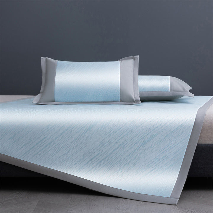 Women's Luxurious Bedspread with Elegant Two-Tone Design Bowlift