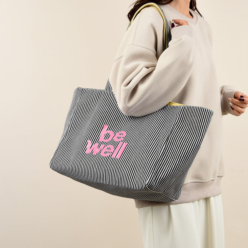 Spacious tote bag for leisure and shopping Bowlift