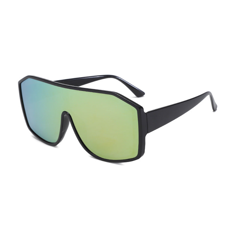 Ladies Fashion Oversized Sunglasses in Futuristic Design Bowlift