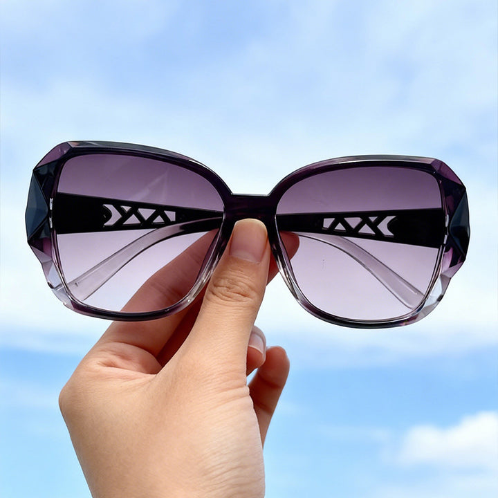Fashionable Oversized Square Sunglasses Bowlift