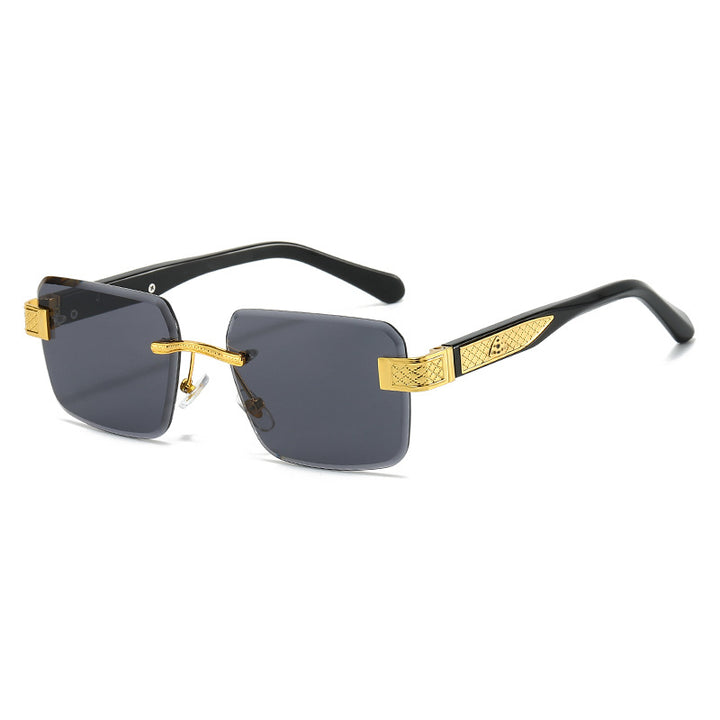Ladies elegant sunglasses with luxurious, glittering frame Bowlift