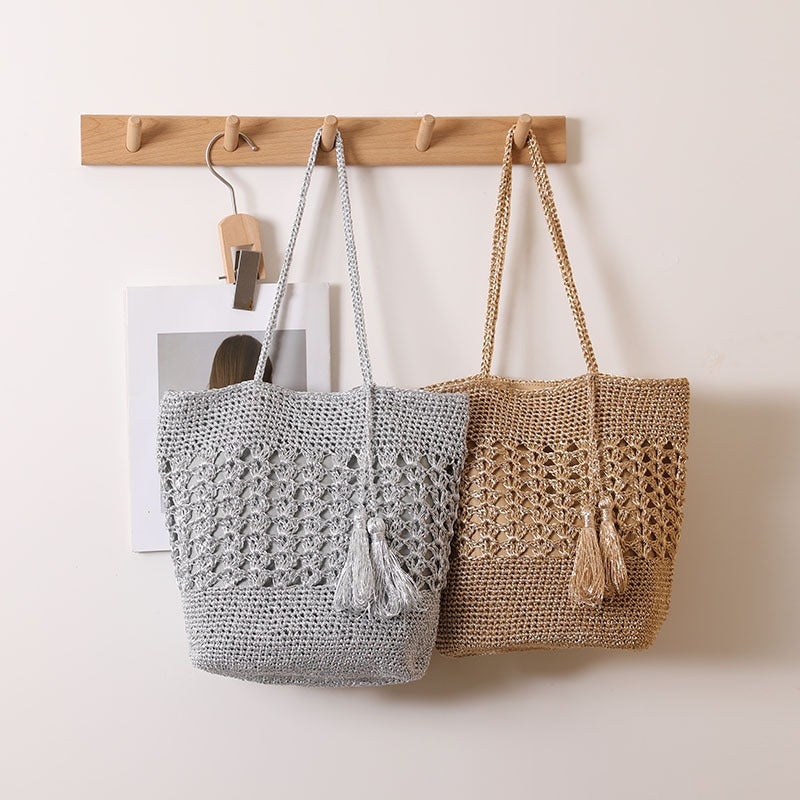 Crocheted tote bag with elegant tassels Bowlift