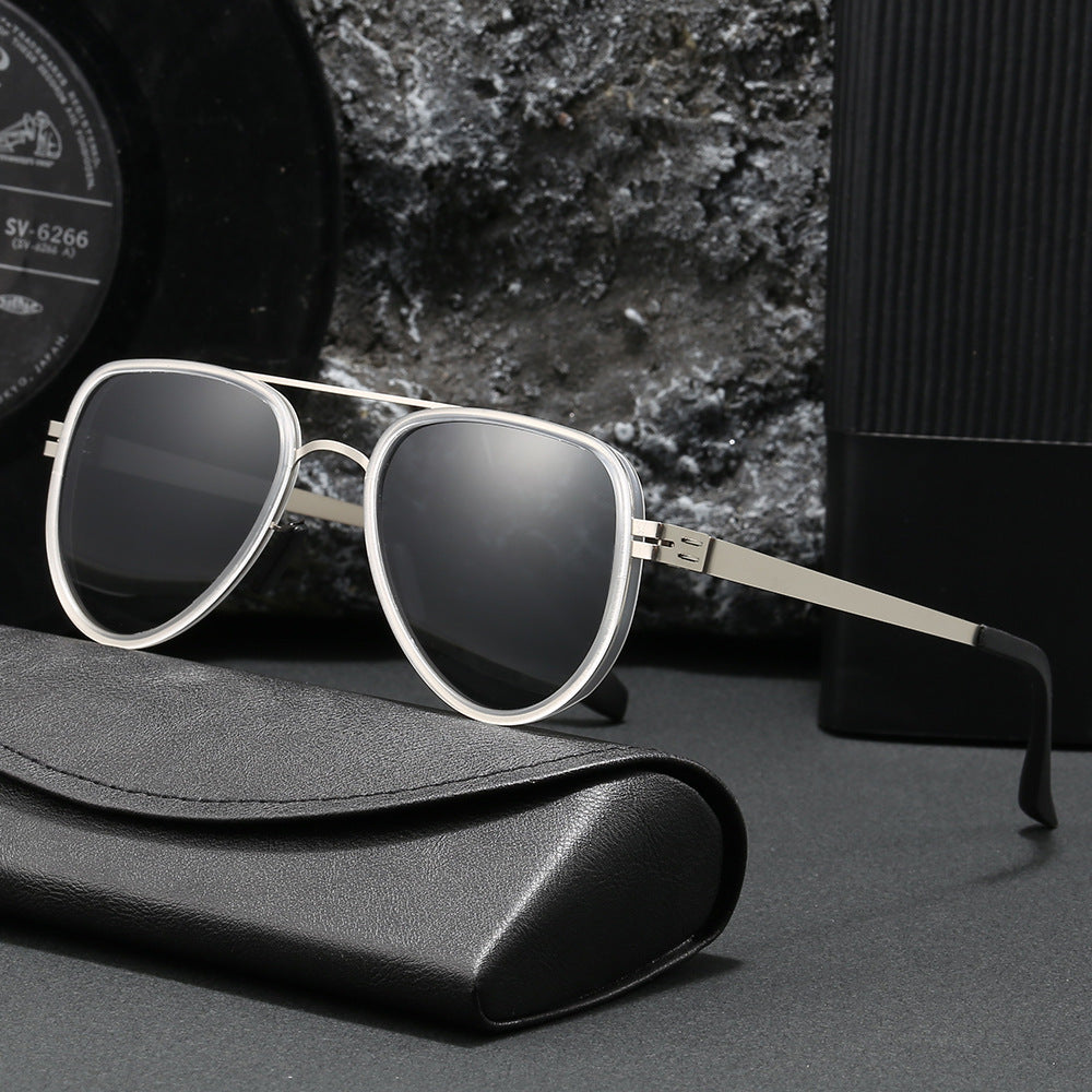 Women Aviator Sunglasses with robust metal frame and polarized lenses Bowlift