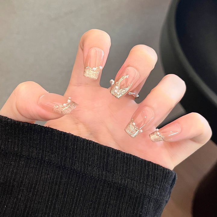 Artistic Floral-Embellished Press-On Nail Art Bowlift