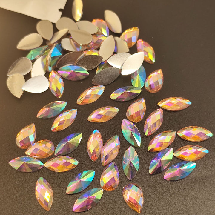 Sparkling rhinestone applications Bowlift