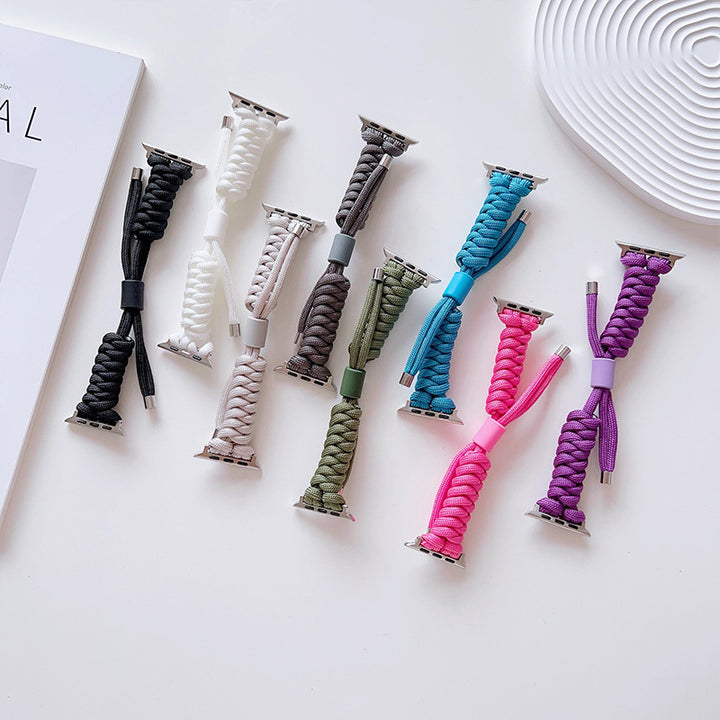 Sporty wristband with practical device loop Bowlift