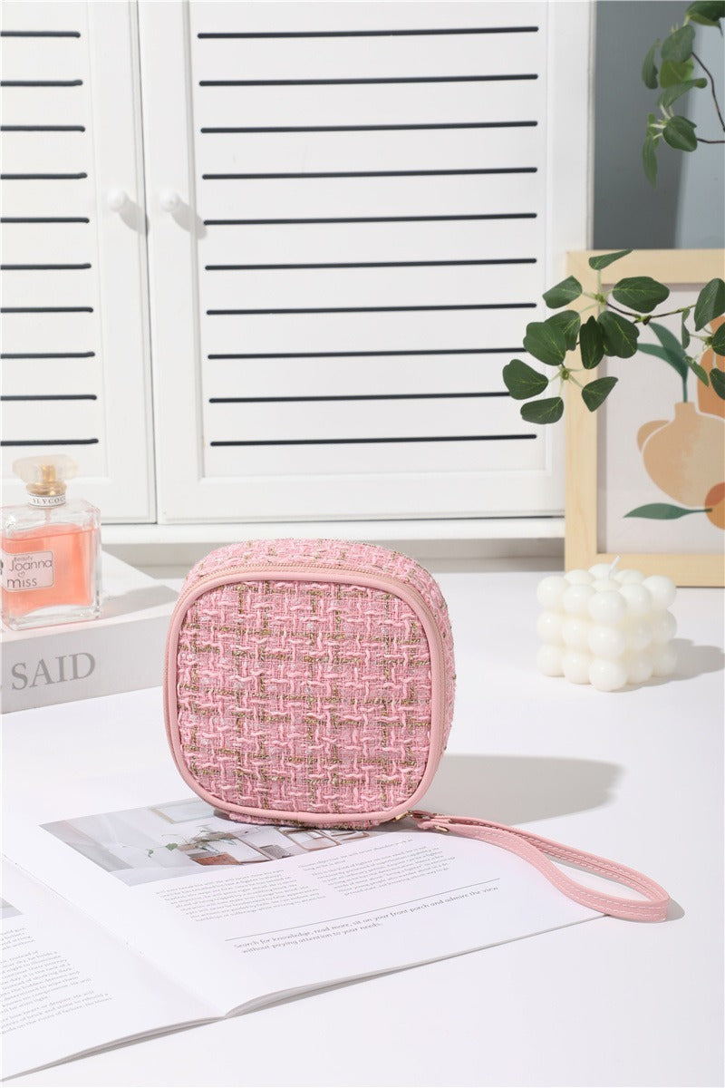 Elegant cosmetic bag with high-quality structure Bowlift