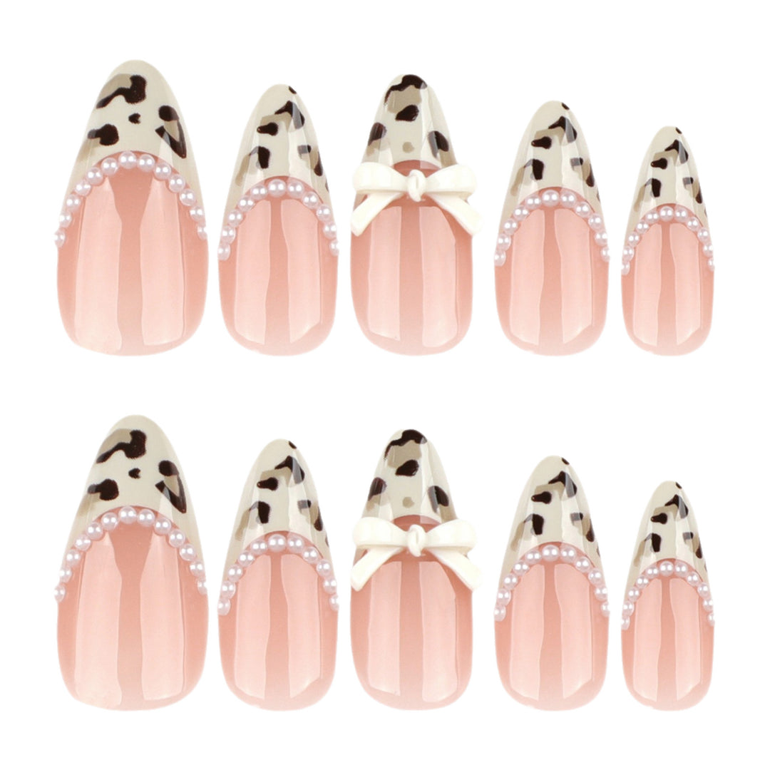 Artistic Press-On Nail Set with Bow and Animal Print Bowlift