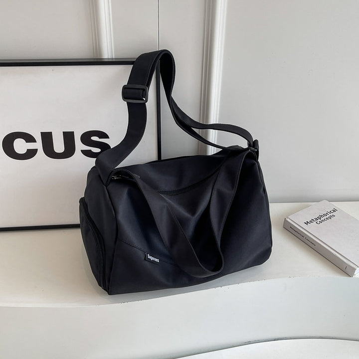 Tote bag with adjustable shoulder strap and spacious inner compartment Bowlift