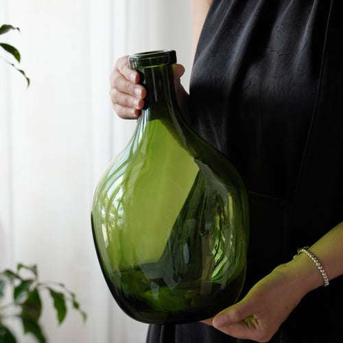 Elegant Glass Vase Bowlift