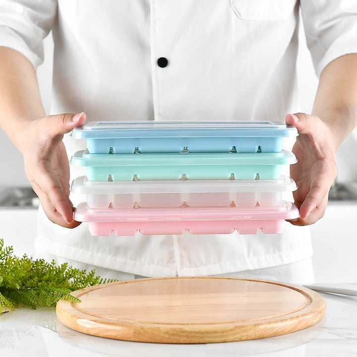 Silicone ice cube tray with precise fitting lid Bowlift