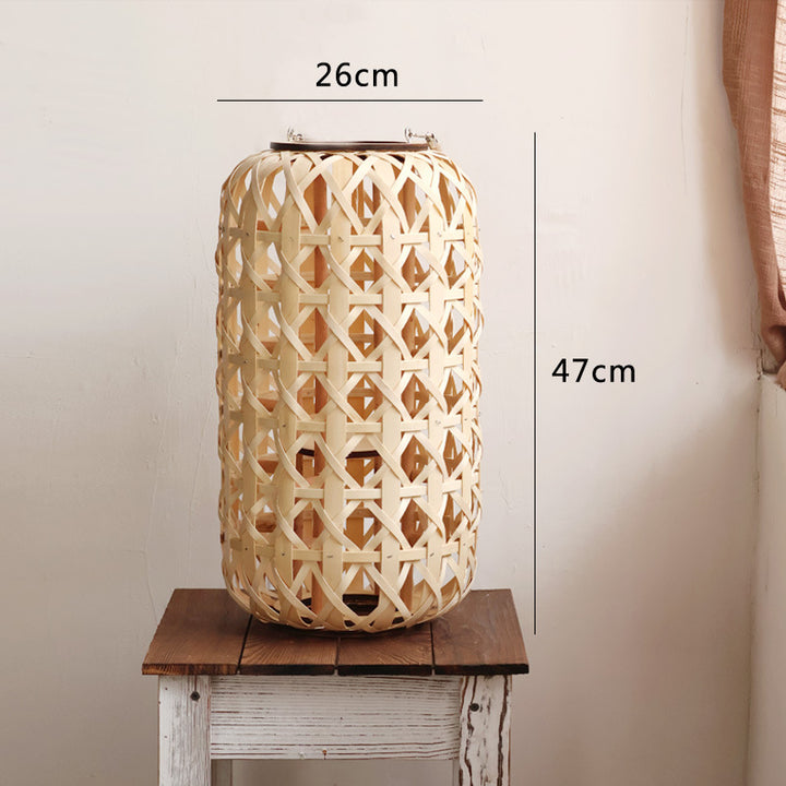 Handcrafted lantern in natural design Bowlift