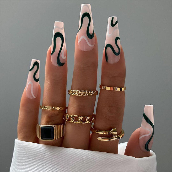 Artifical nails with luxurious wave pattern Bowlift