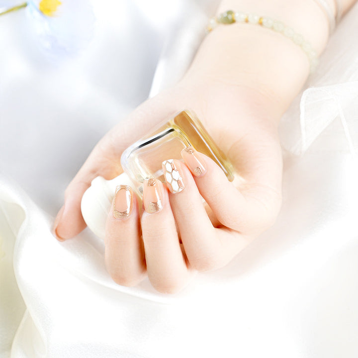 Elegant Nail Art Design Bowlift