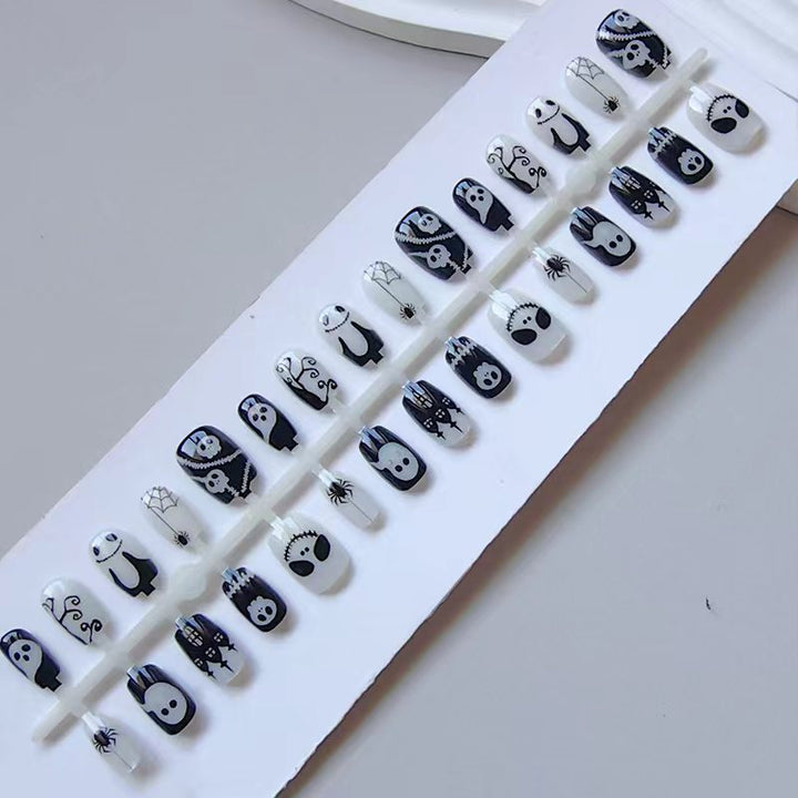 Artificial nails with Halloween motif Bowlift