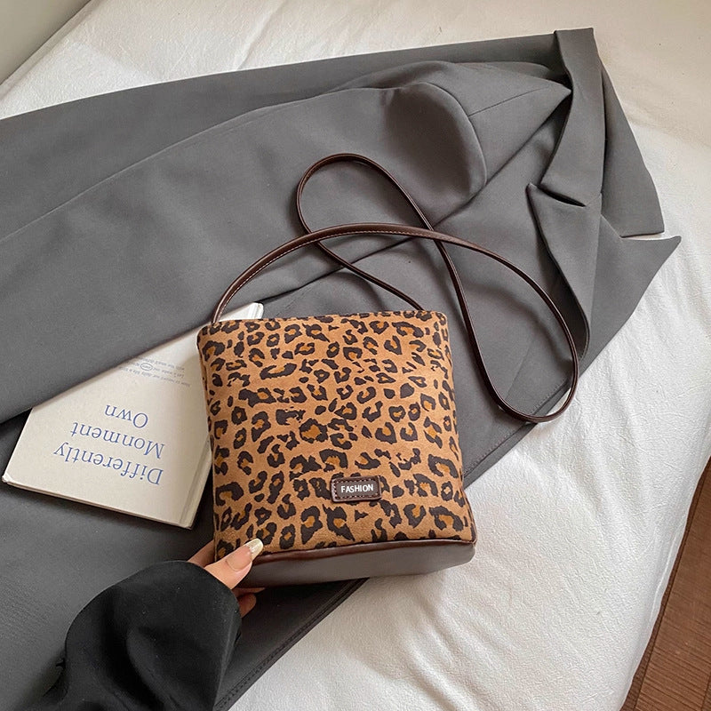 Fashionable Animal Print Crossbody Bag Bowlift