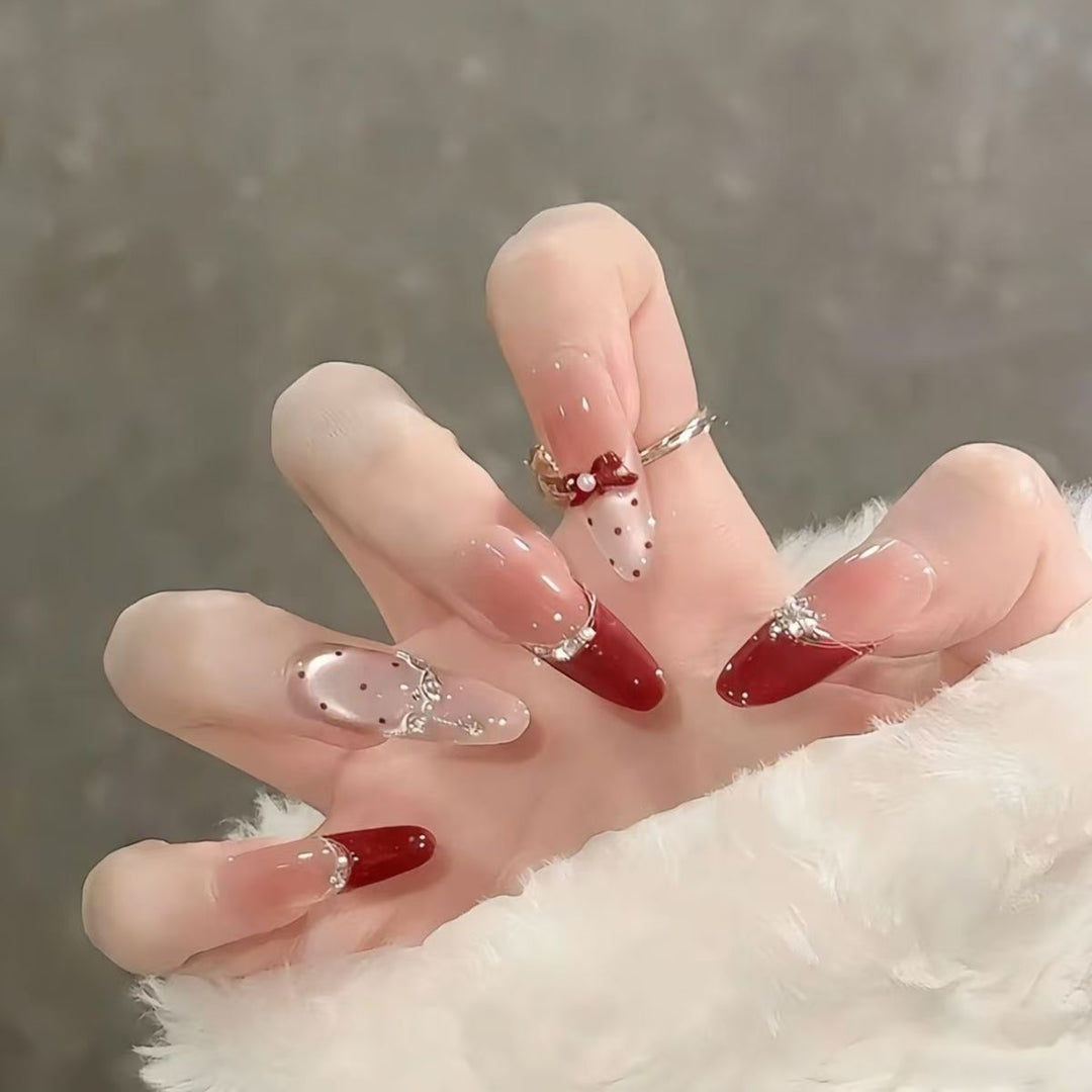 Artificial nails with elegant ombre look Bowlift