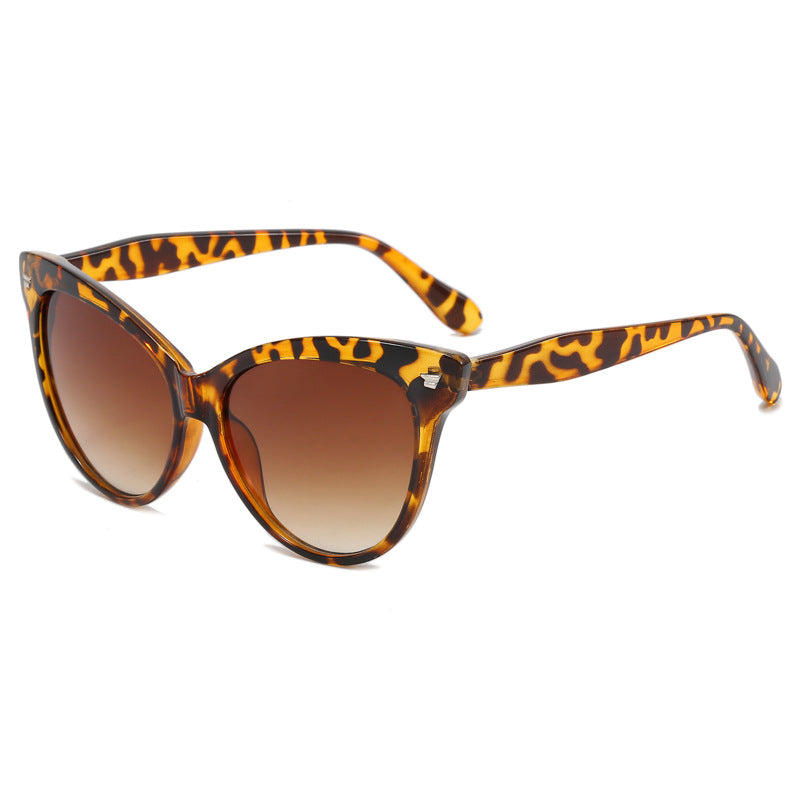 Ladies trendy cat-eye sunglasses with transparent frame and blue lenses Bowlift