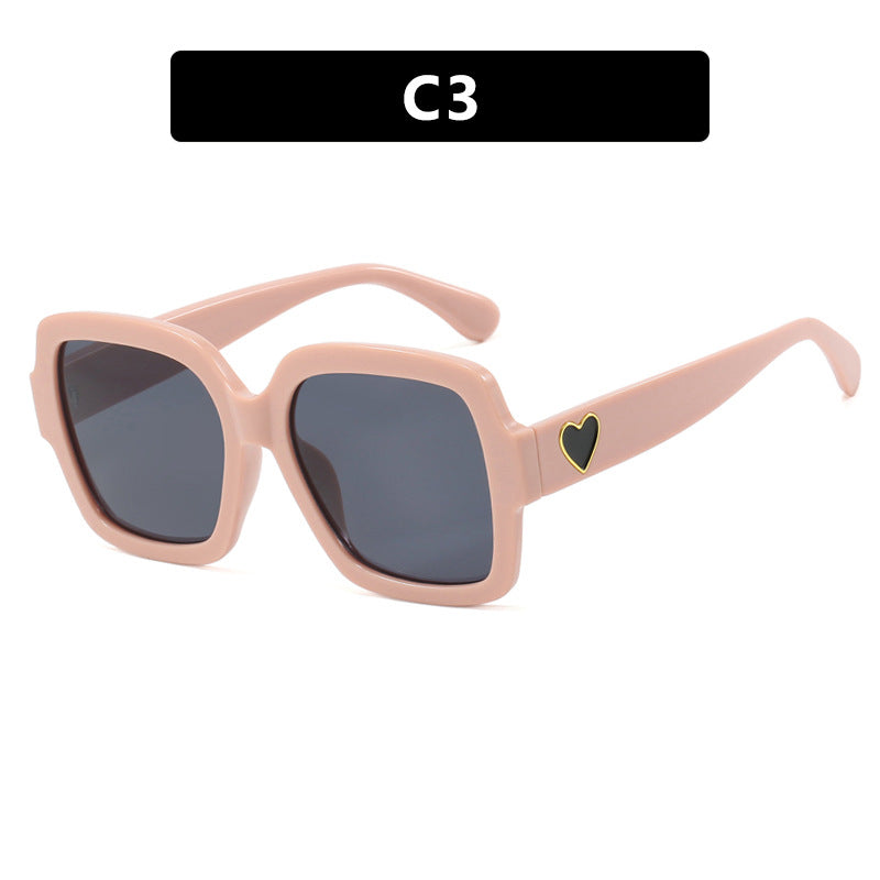 Women's square sunglasses with playful heart detail Bowlift