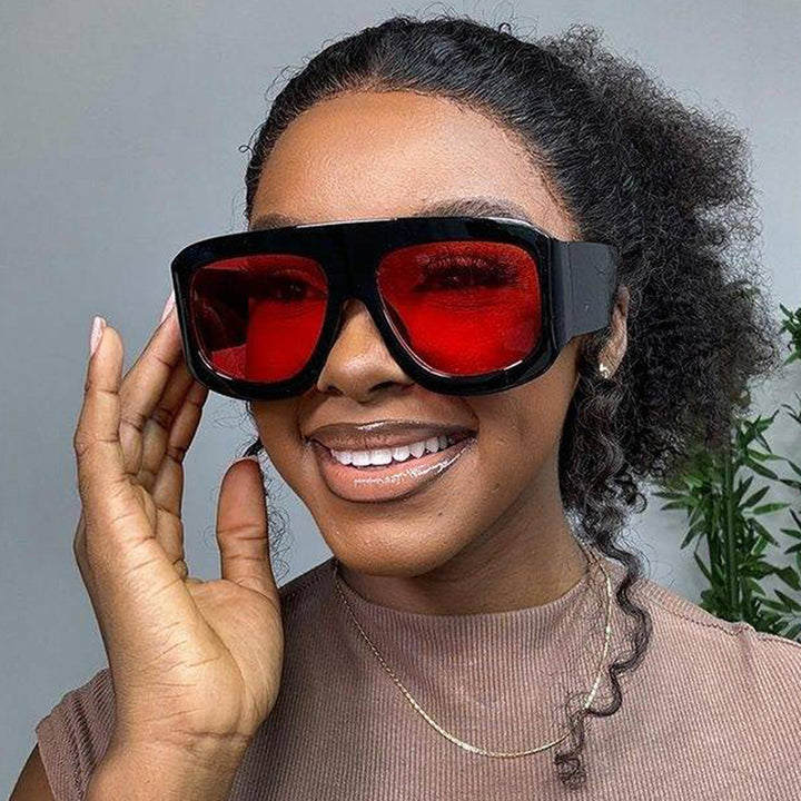 Women's fashionable oversized sunglasses with distinctive design Bowlift